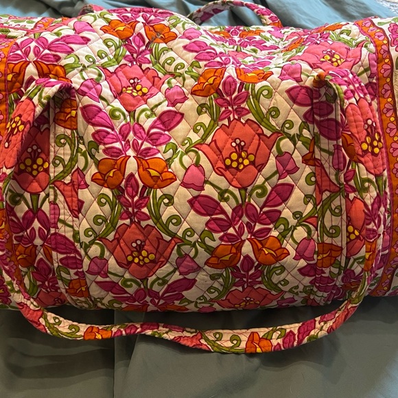 Vera Bradley Handbags - Vera Bradley Lilli Bell large duffel bag.